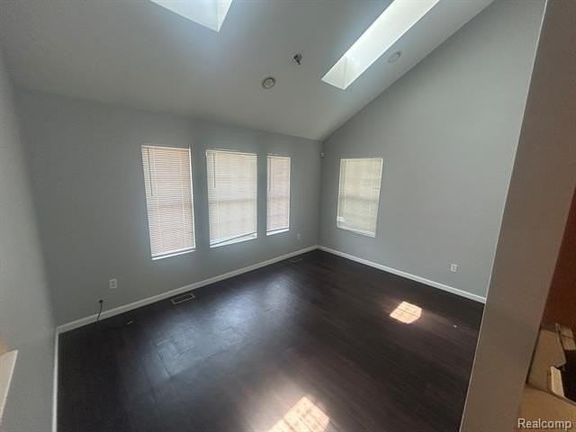 15626 Stone Crossing Dr - Photo 2 of 12