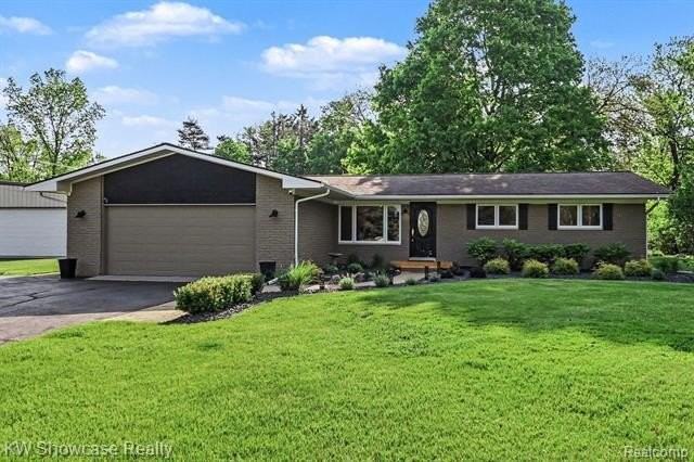 2572 Ridge Rd - Photo 4 of 42