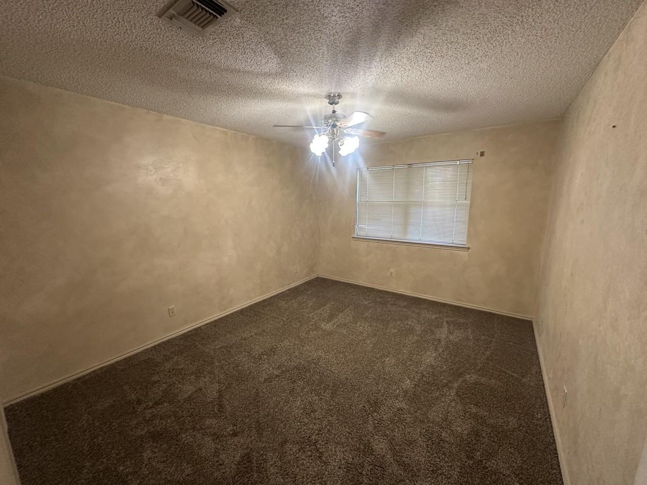 3426 Cedarhill Dr - Photo 6 of 16