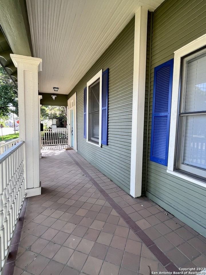 201 Berkshire - Photo 2 of 22