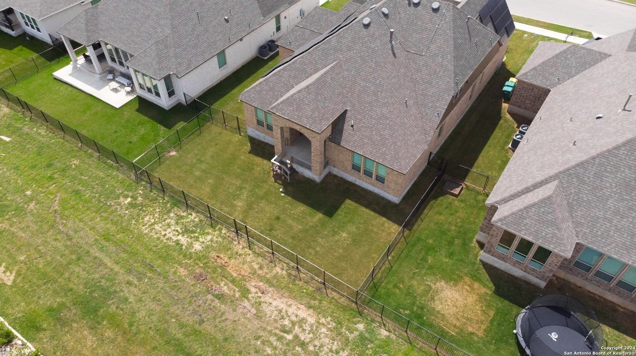 120 Wild Rose Hl - Photo 3 of 39