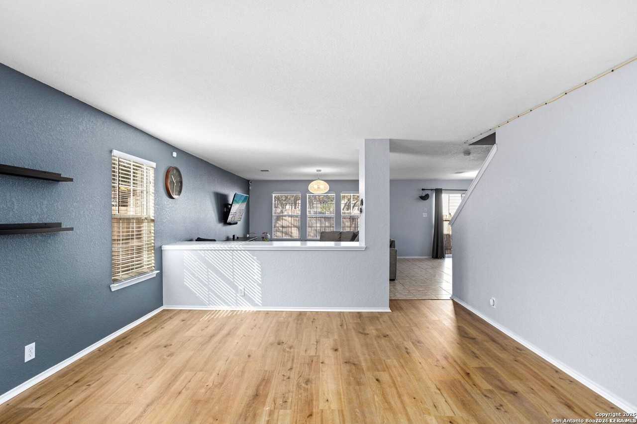 16115 Branching Oaks - Photo 2 of 14