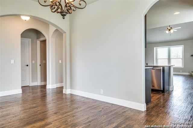 4613 Sephora Dr - Photo 6 of 23