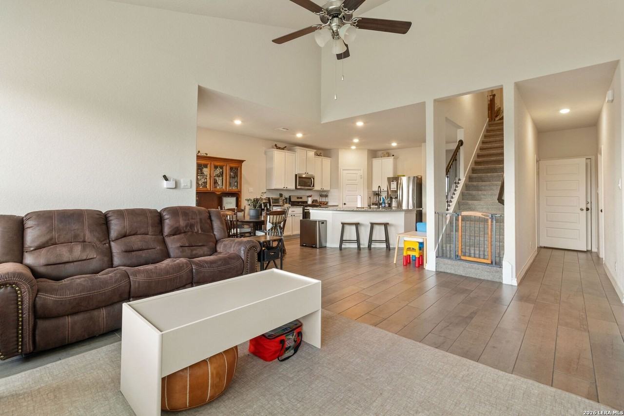 634 Overlook Rdg - Photo 6 of 17