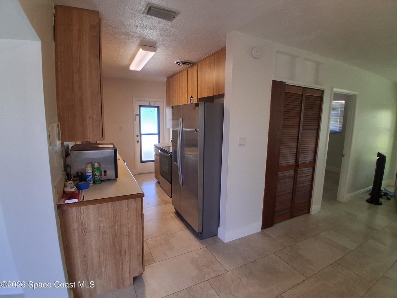 303 Princeton Ave - Photo 3 of 36