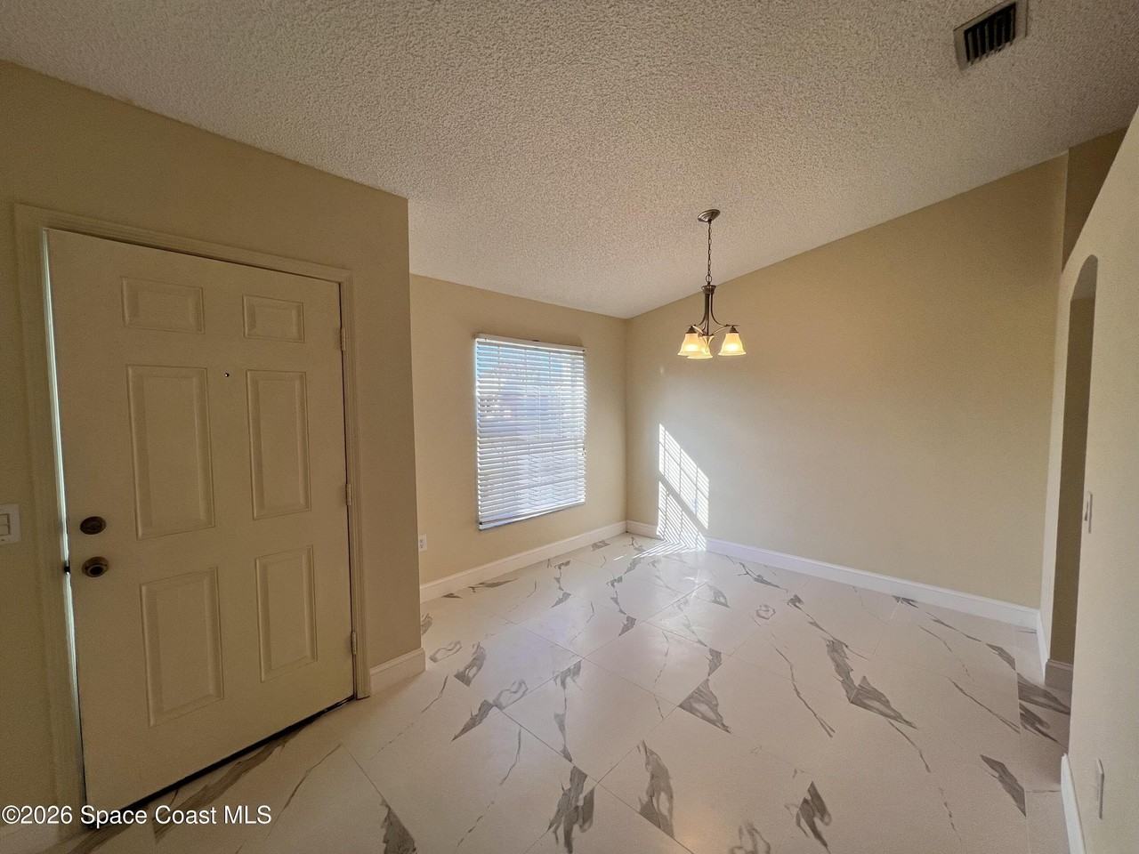 619 Pampas St Nw - Photo 3 of 22