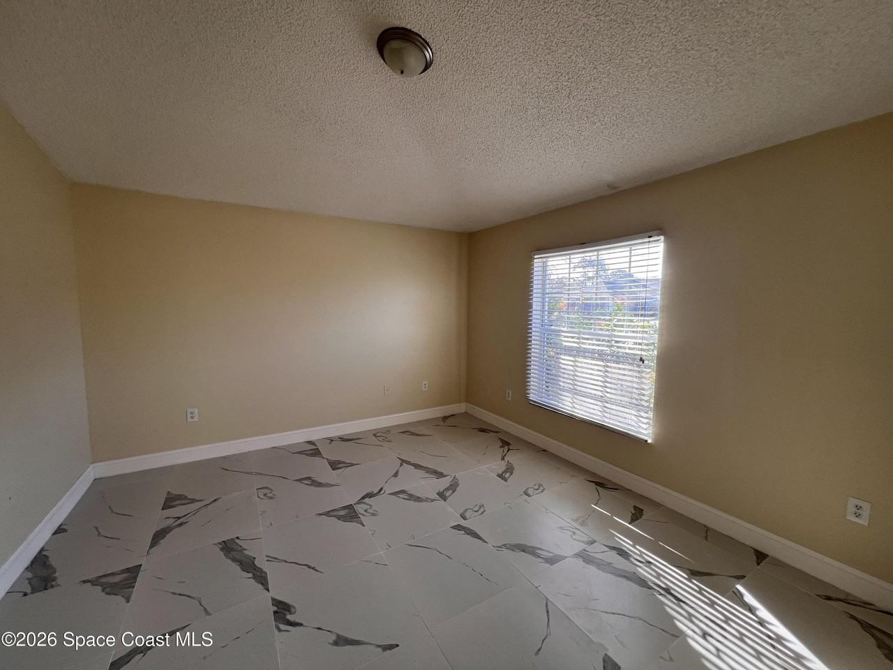 619 Pampas St Nw - Photo 4 of 22