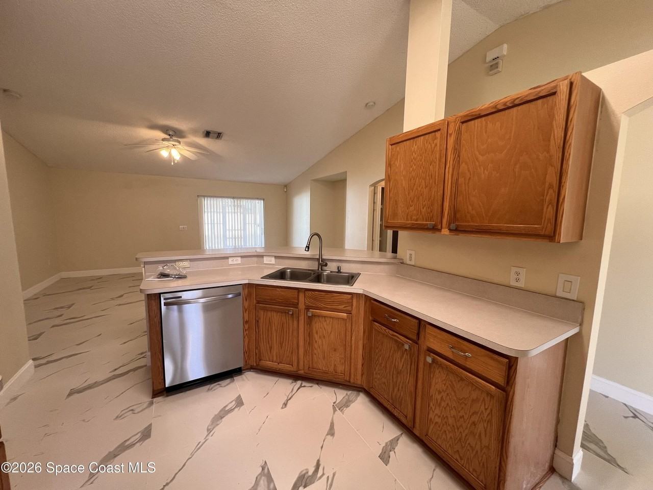 619 Pampas St Nw - Photo 7 of 22