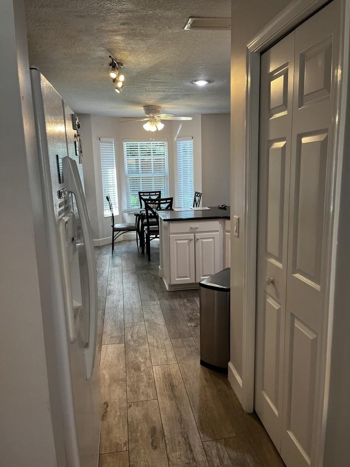 409 A St - Photo 7 of 35