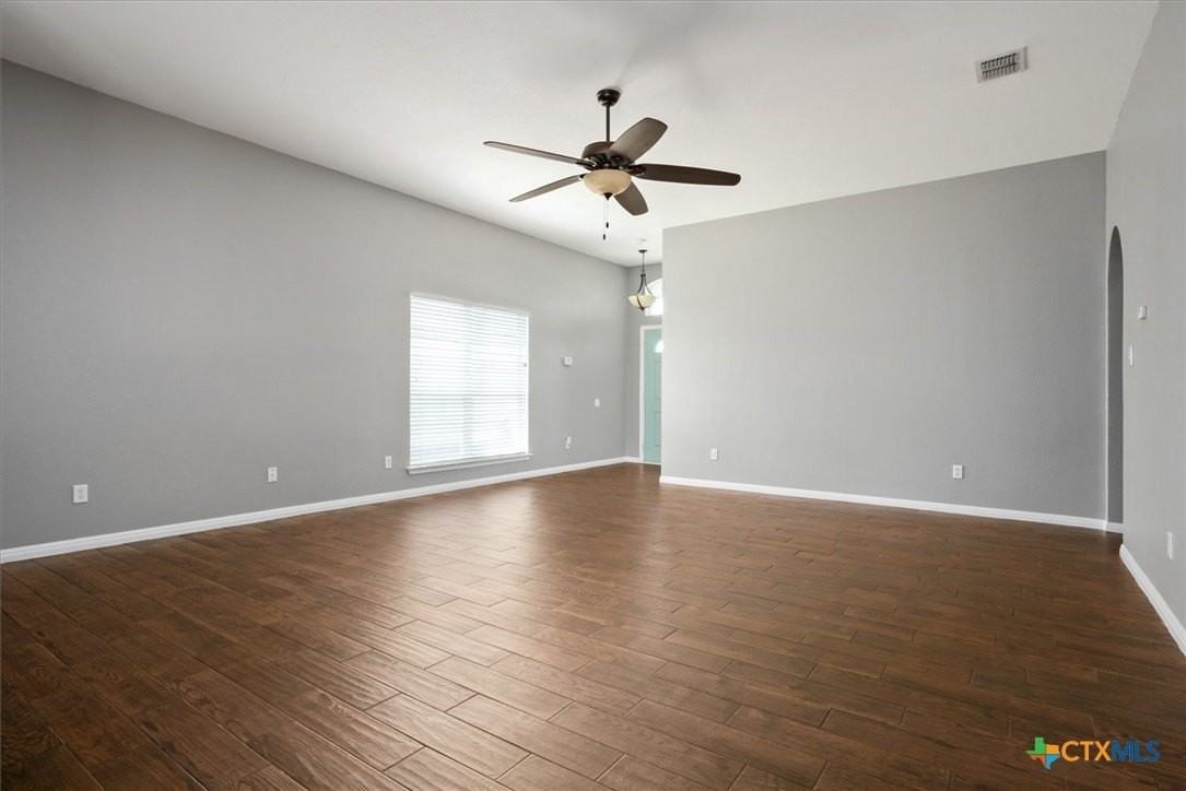403 Thunderstorm Ave - Photo 6 of 24