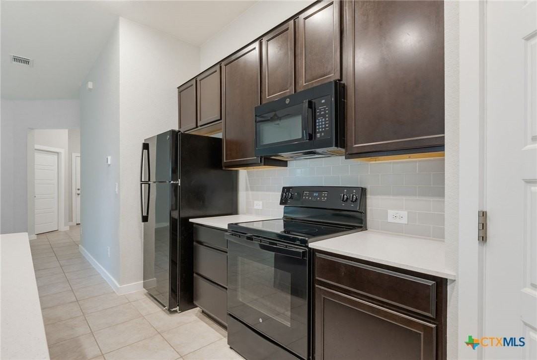 201 Benedict Ave - Photo 2 of 16