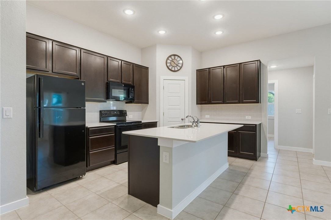 201 Benedict Ave - Photo 6 of 16