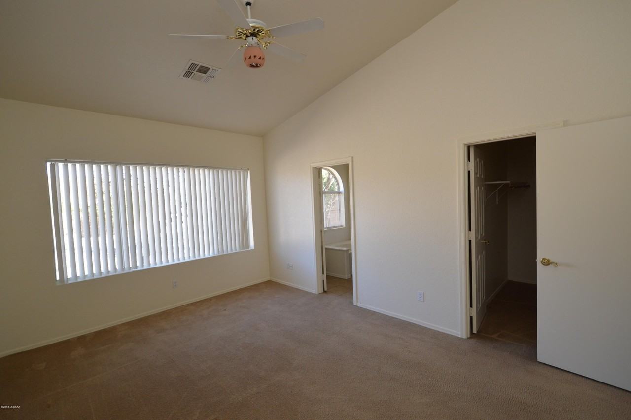 9941 E Paseo San Bernardo - Photo 7 of 14