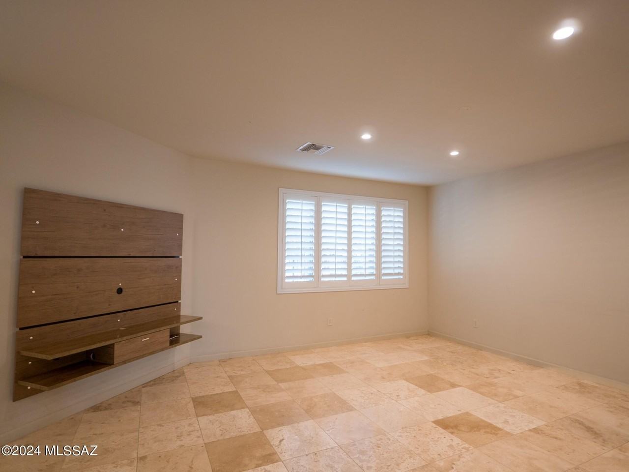 4249 N Golden Ridge Ln - Photo 4 of 38