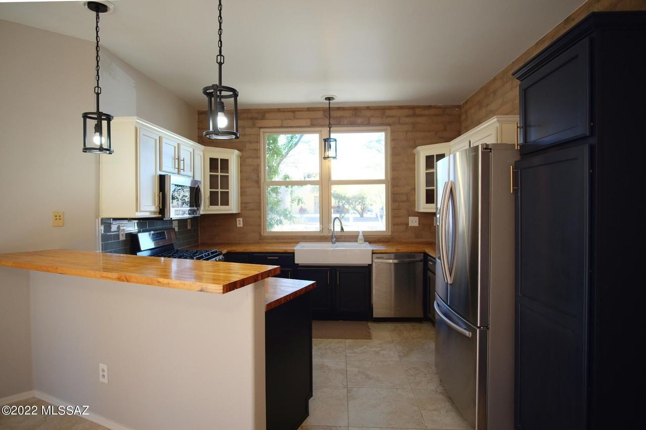 10514 E Seven Generations Way - Photo 5 of 40