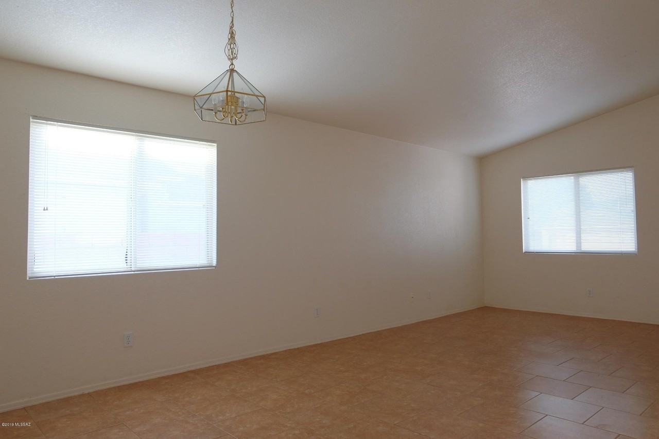 8042 E Sundew Dr - Photo 7 of 29