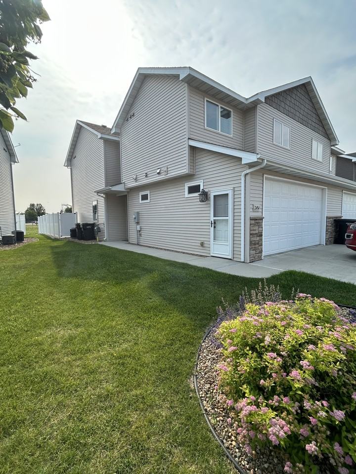 2454 Water Park Loop Se #1 - Photo 3 of 26