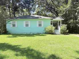606 Collins Dr - Photo 1 of 1