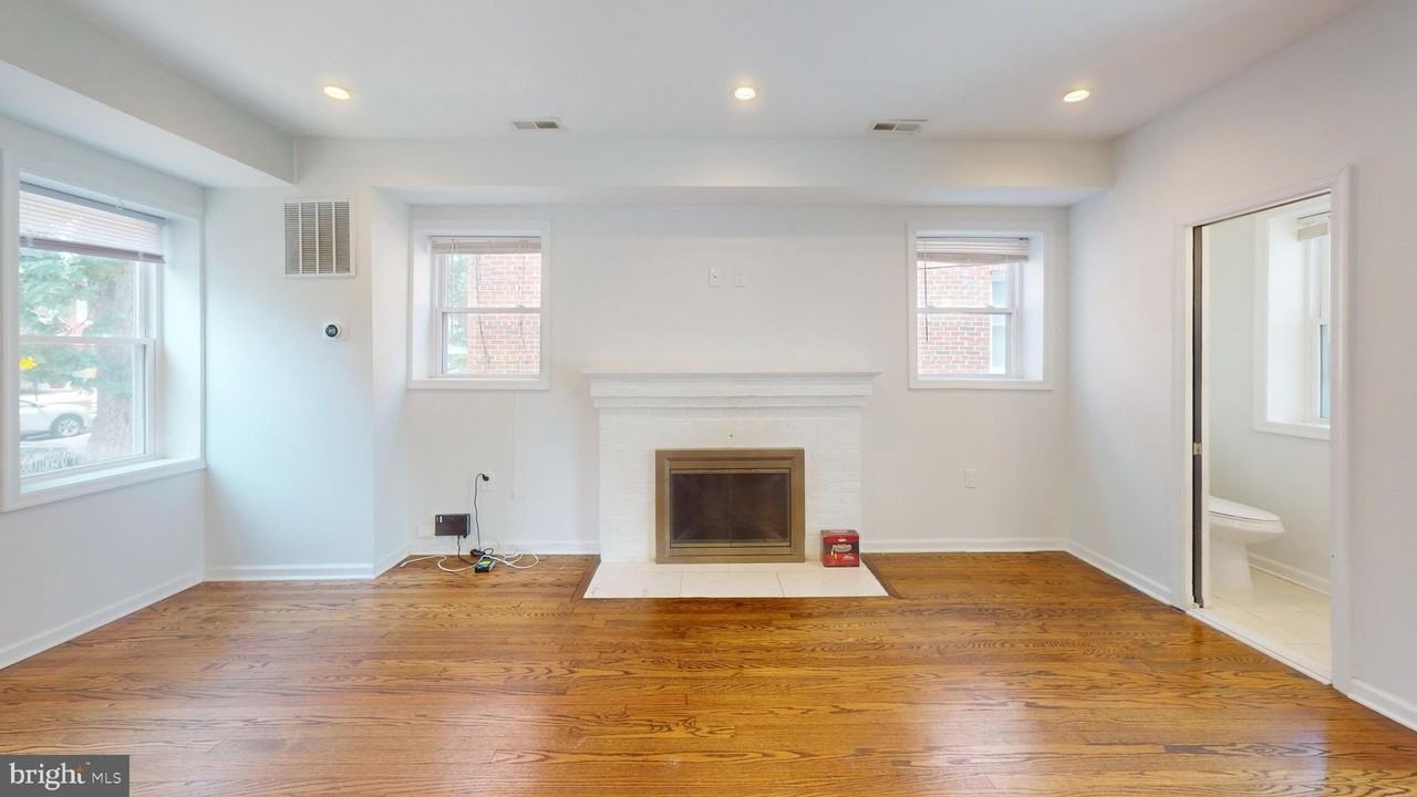 452 Oakwood St Se - Photo 7 of 22