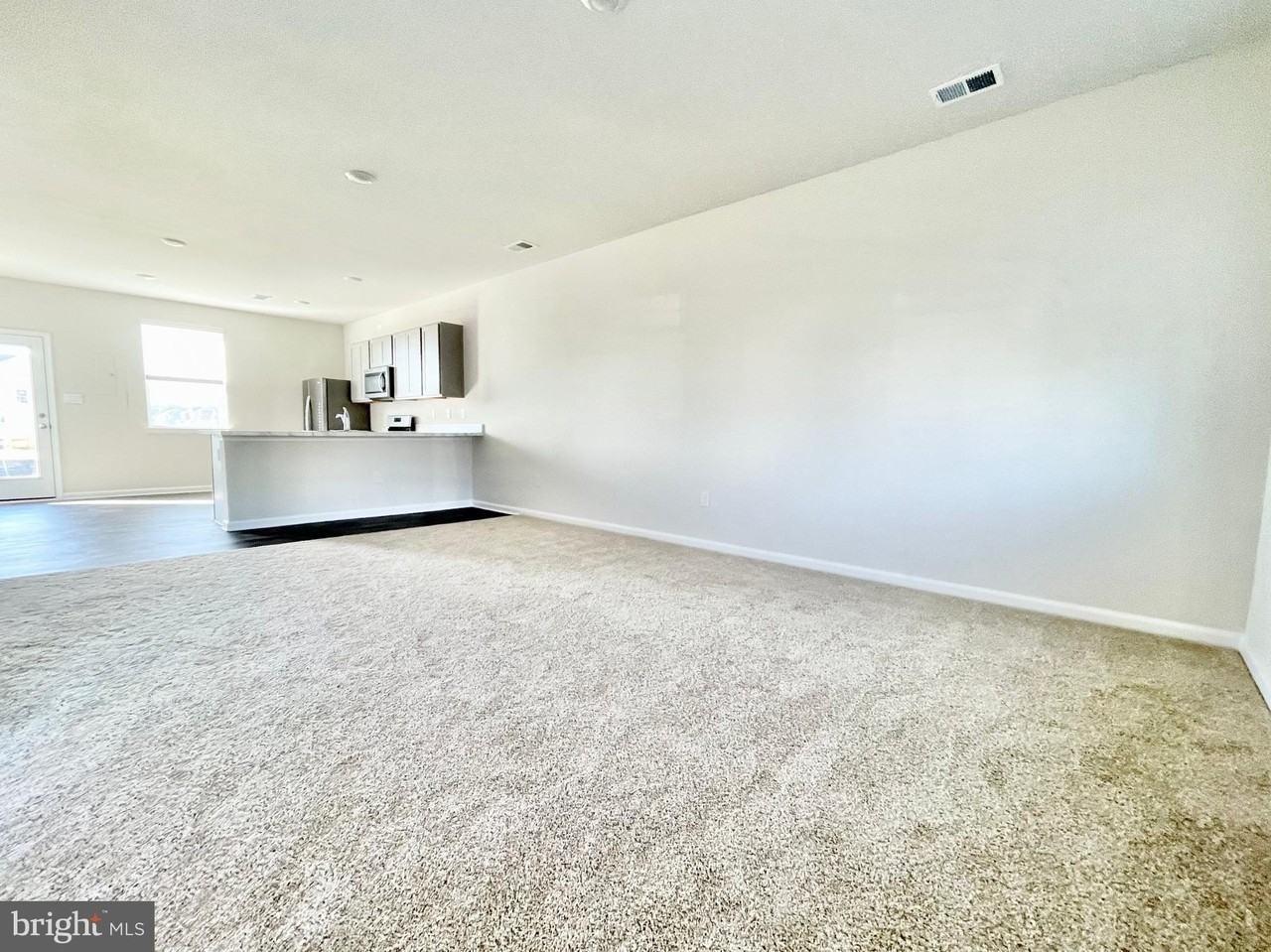 522 Ridgely Blvd - Photo 4 of 19