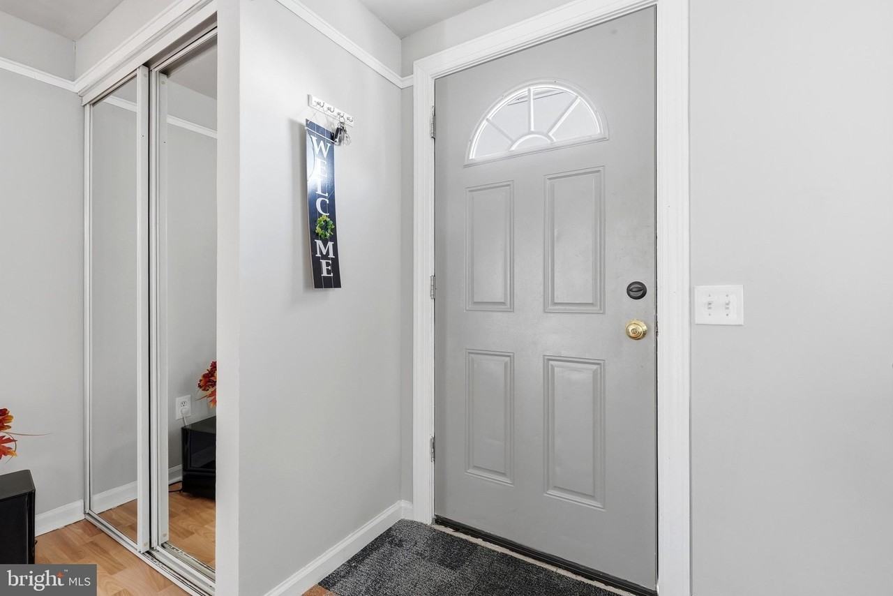 13 Fox Run Ct #C - Photo 6 of 30