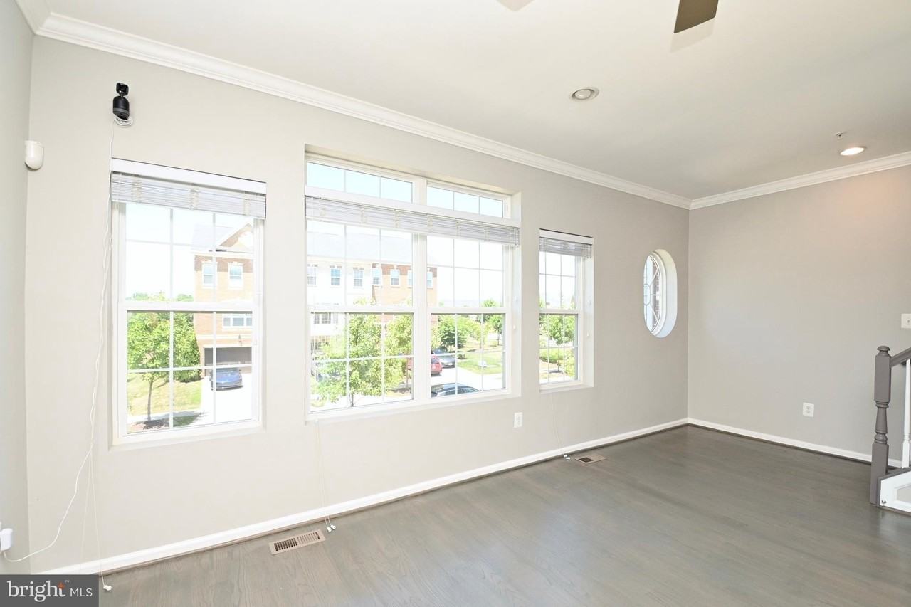 11177 Southport Pl - Photo 6 of 43