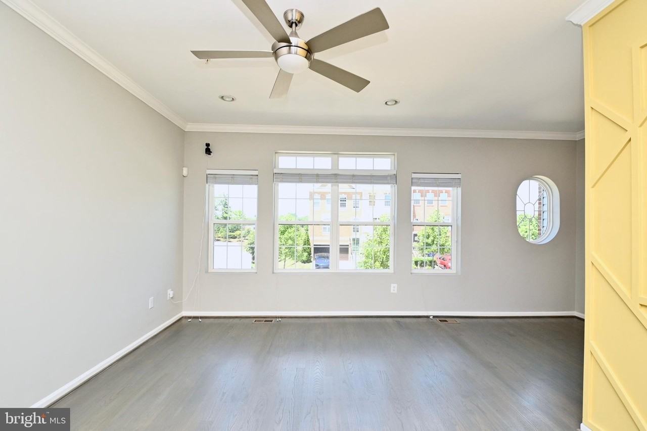 11177 Southport Pl - Photo 7 of 43
