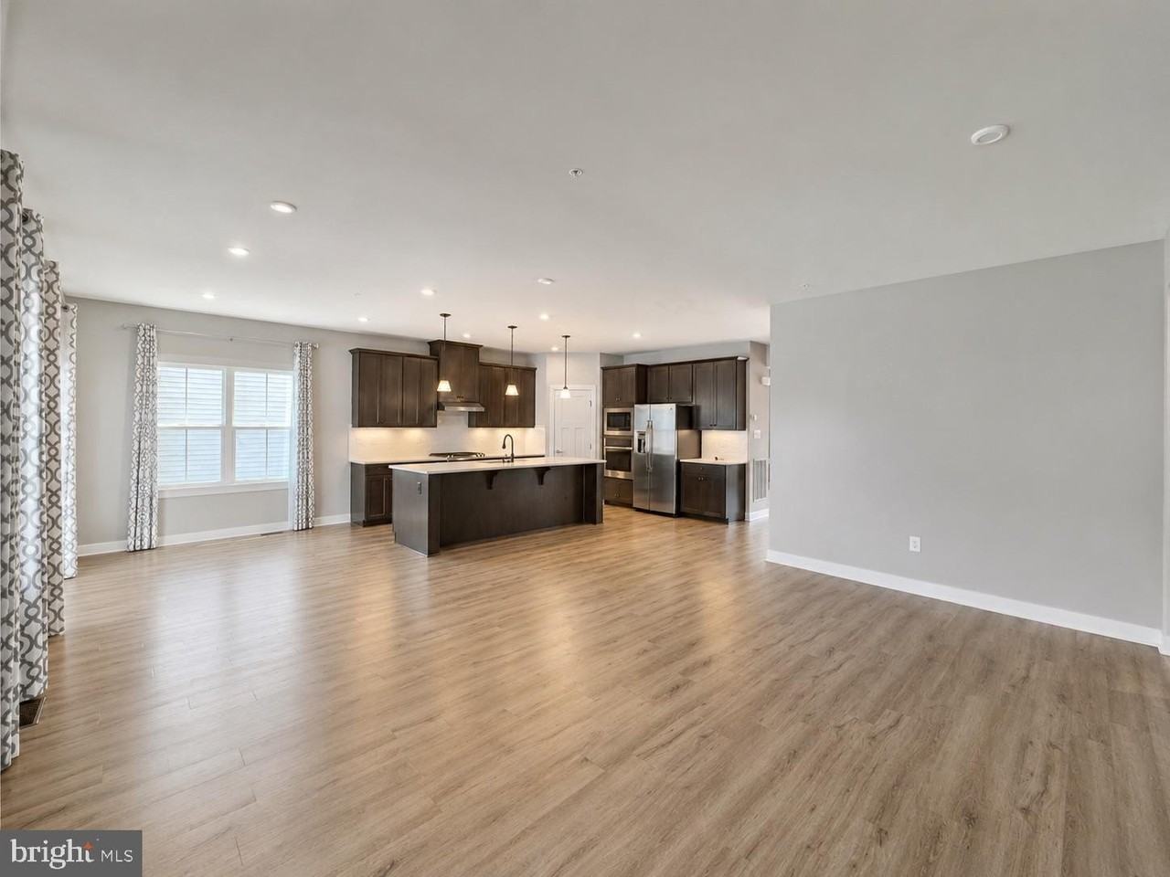 6809 Ballenger Run Blvd - Photo 7 of 48