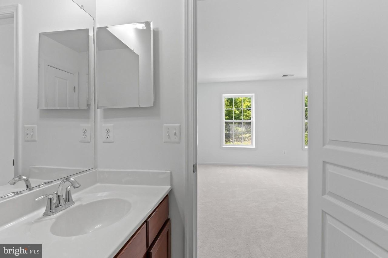8852 Purple Iris Ln #16 - Photo 7 of 44