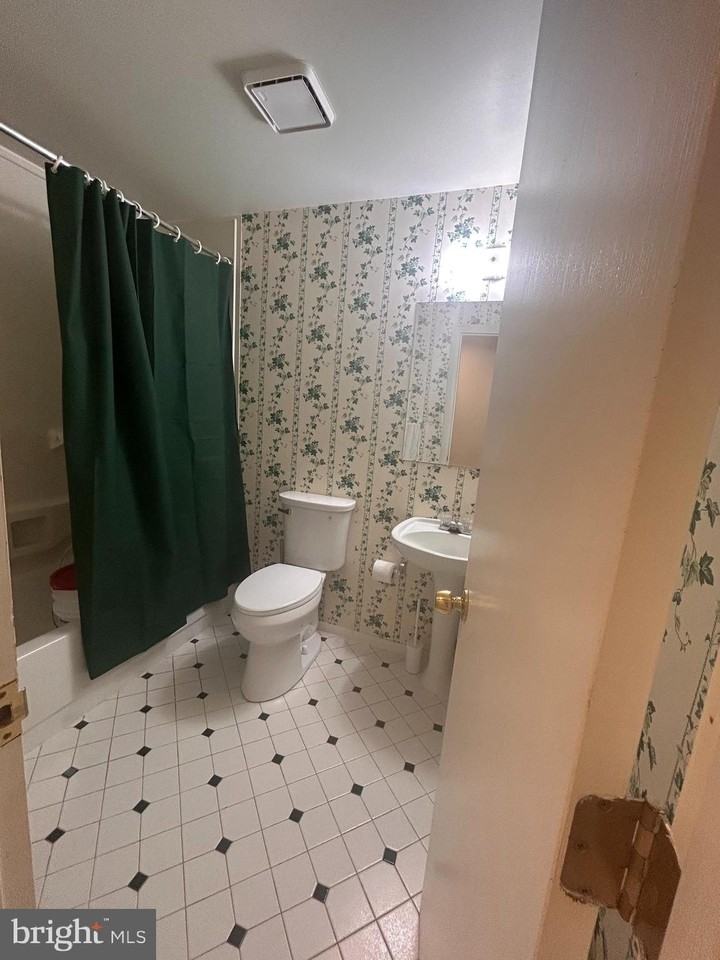 10217 Savoy Ct - Photo 7 of 7