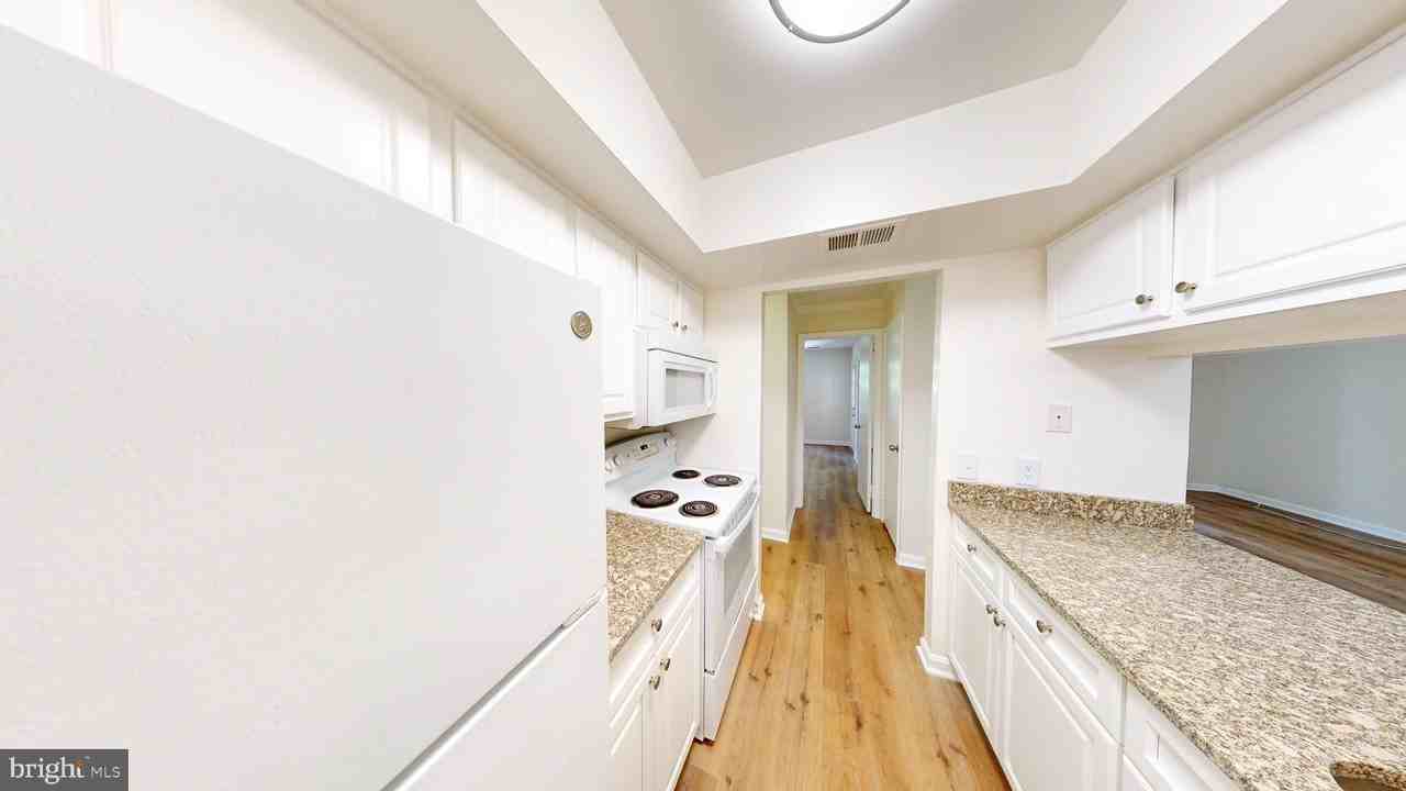 18318 Streamside Dr #202 - Photo 3 of 14