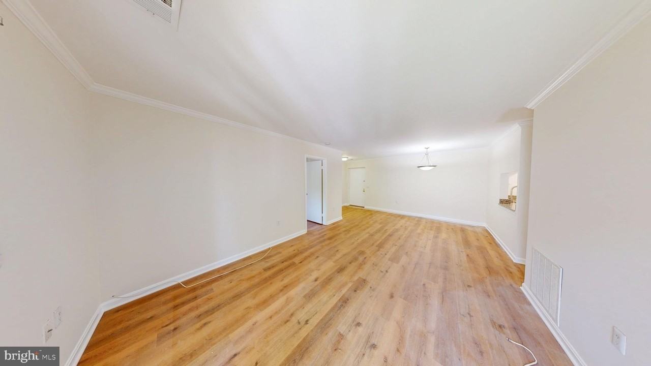 18318 Streamside Dr #202 - Photo 6 of 14