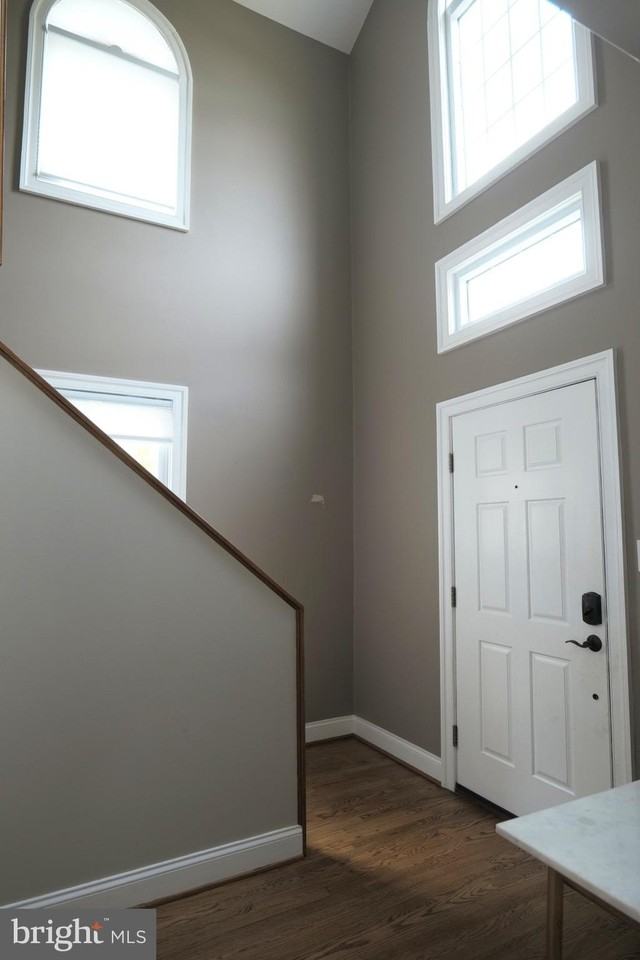 4536 Fairfield Dr - Photo 2 of 33