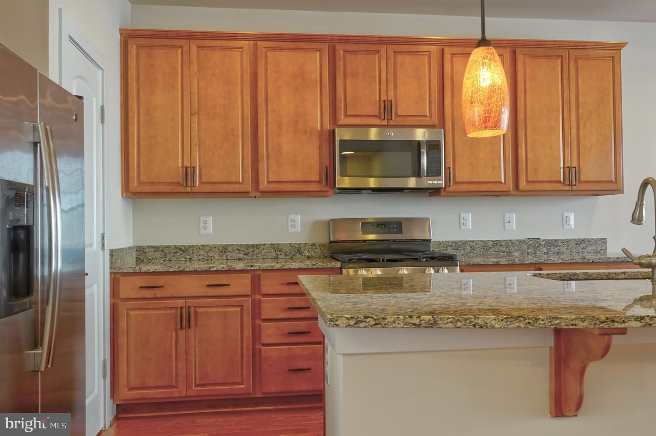 219 Baldwin St - Photo 6 of 25