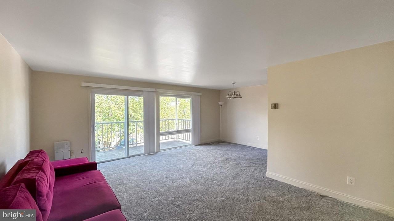 1005 Chillum Rd #317 - Photo 4 of 17
