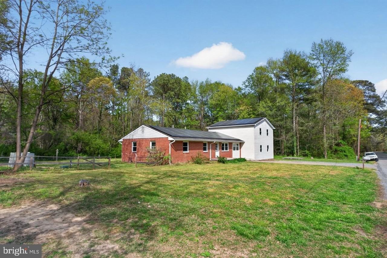45278 Cove Manor Rd - Photo 4 of 18
