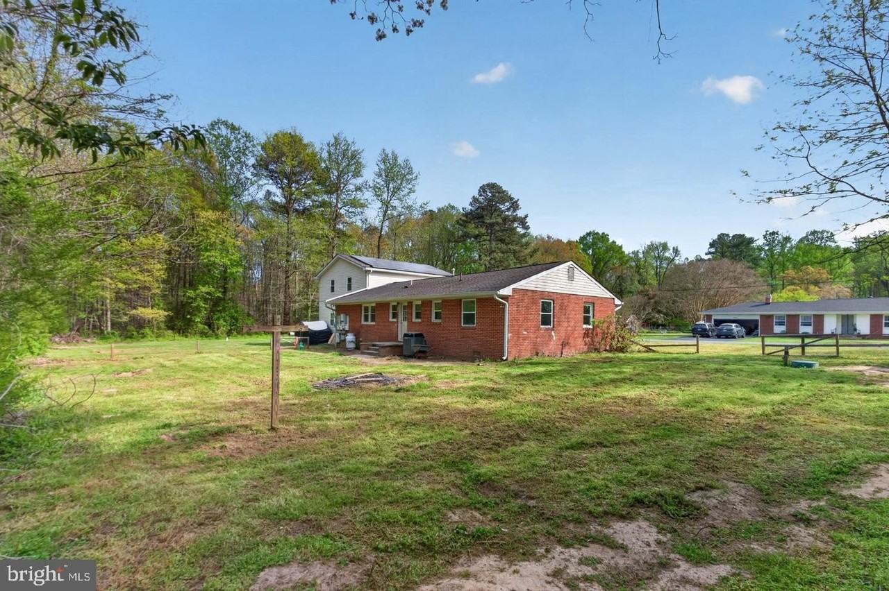 45278 Cove Manor Rd - Photo 5 of 18