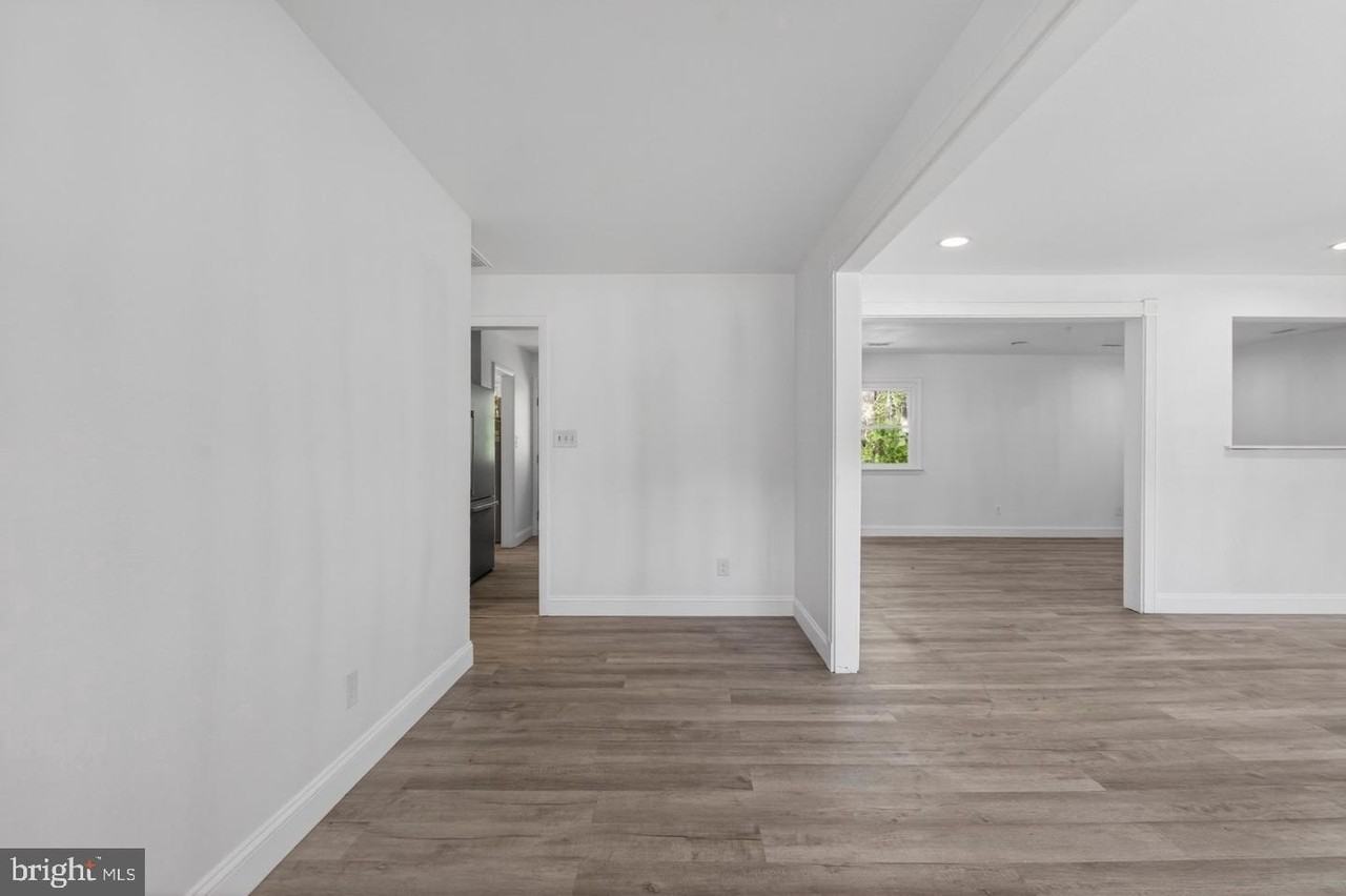 45278 Cove Manor Rd - Photo 7 of 18