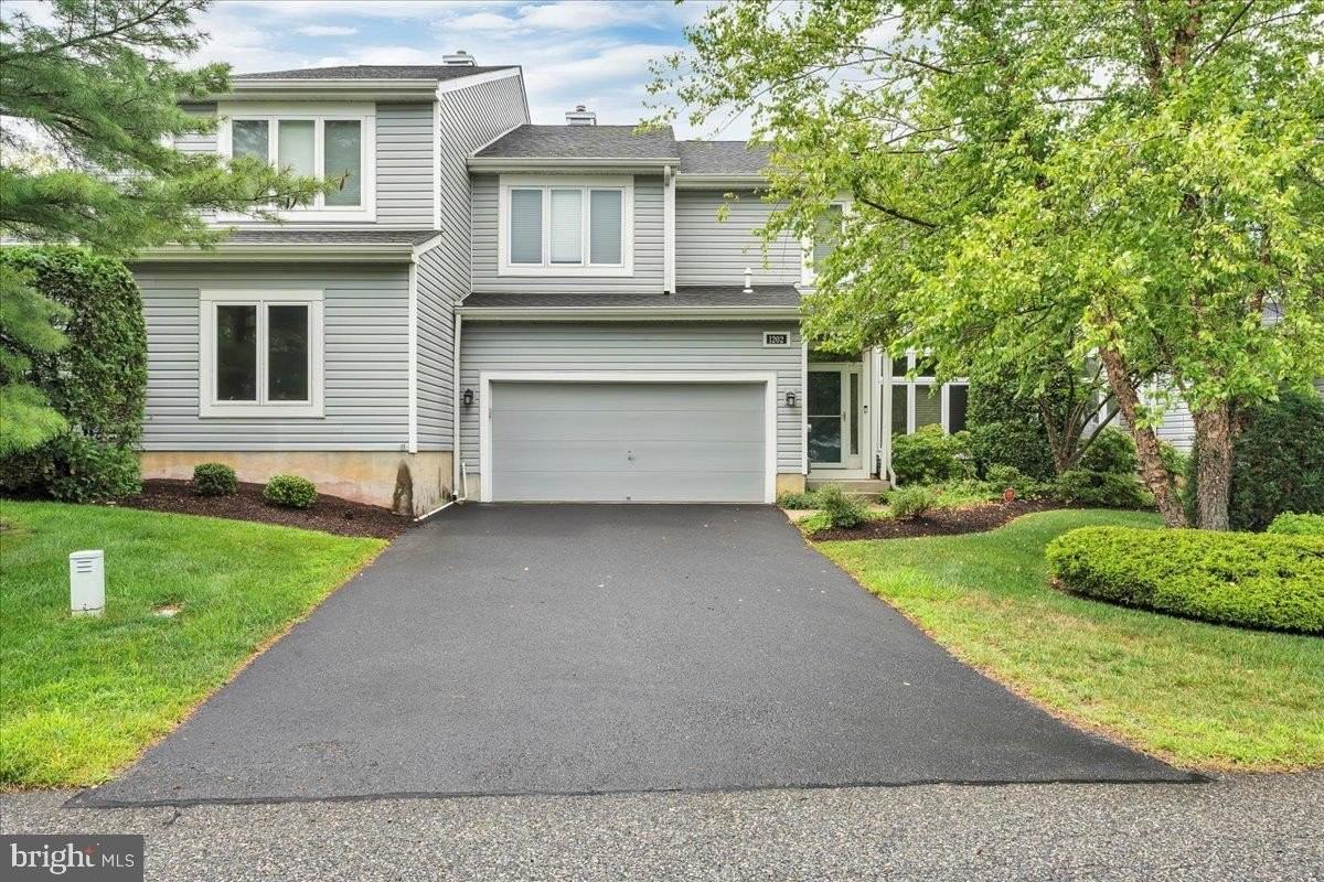 1202 Champlain Dr - Photo 2 of 26