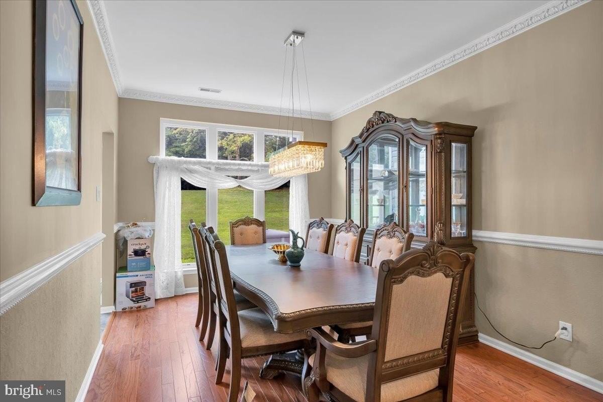 1202 Champlain Dr - Photo 6 of 26