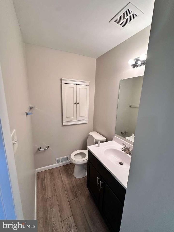 1438 Boxwood Dr - Photo 4 of 17