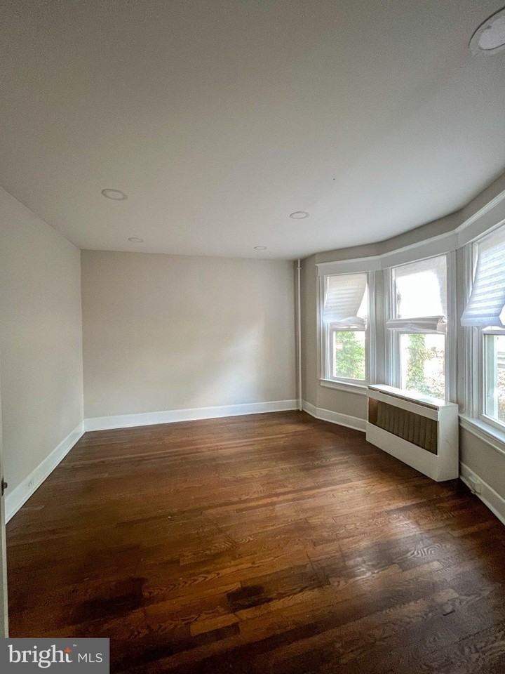 103 Newell Ave - Photo 4 of 16