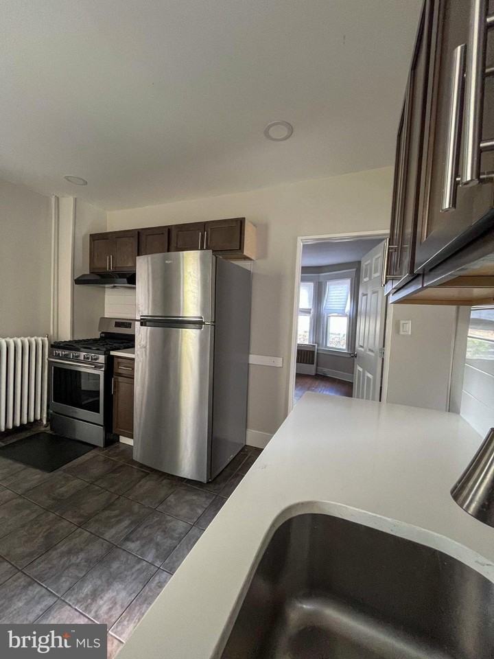 103 Newell Ave - Photo 6 of 16