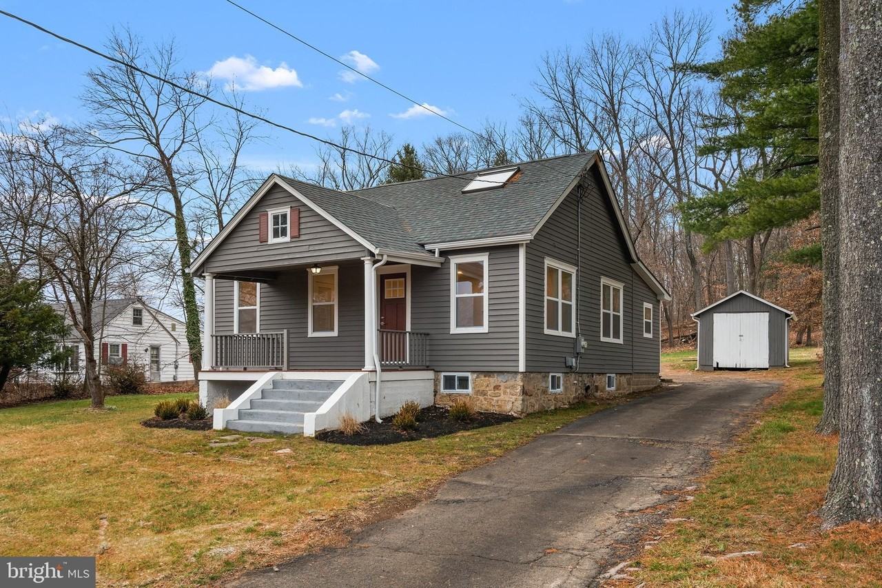2081 Durham Rd - Photo 3 of 26