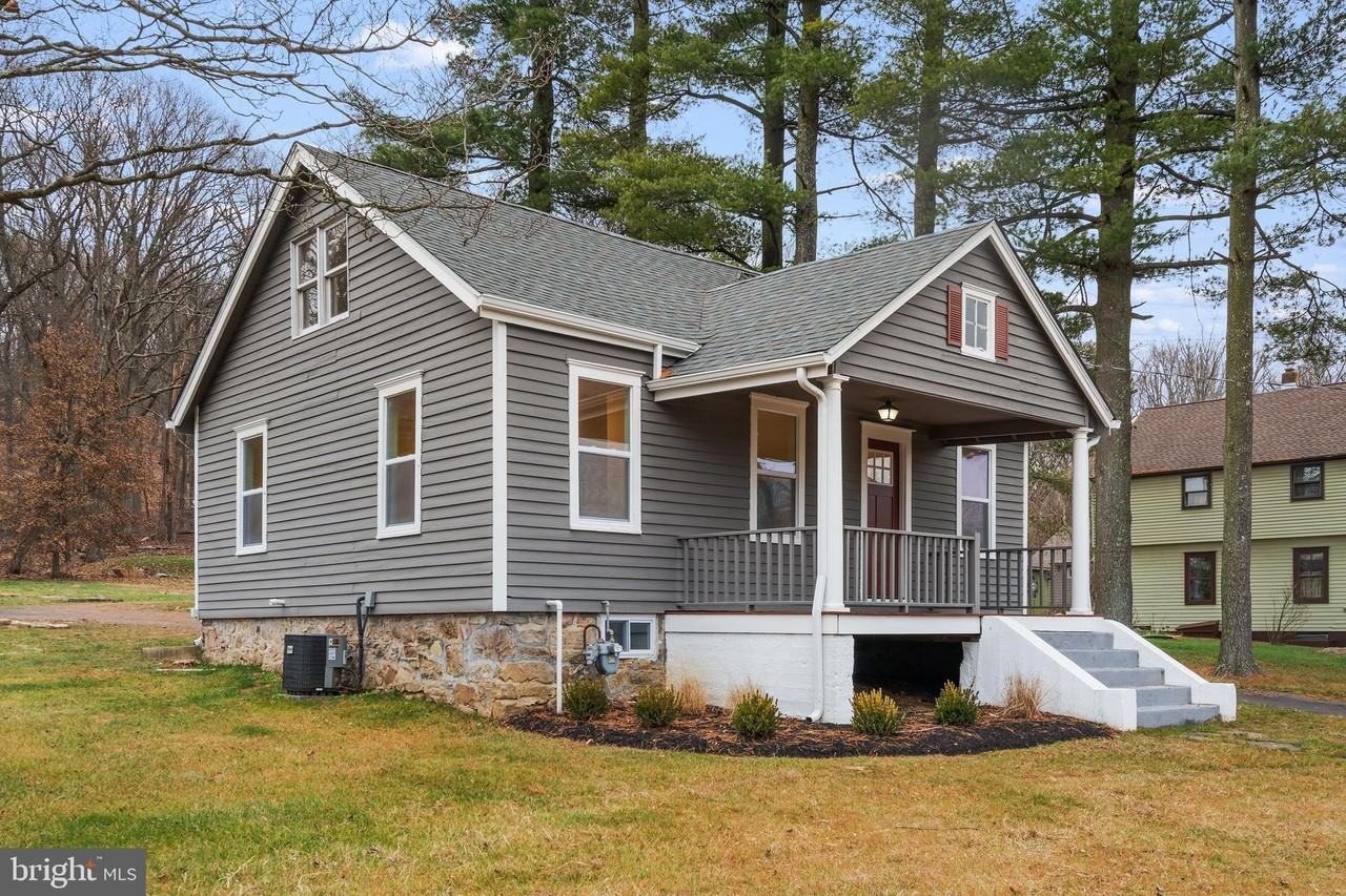 2081 Durham Rd - Photo 4 of 26