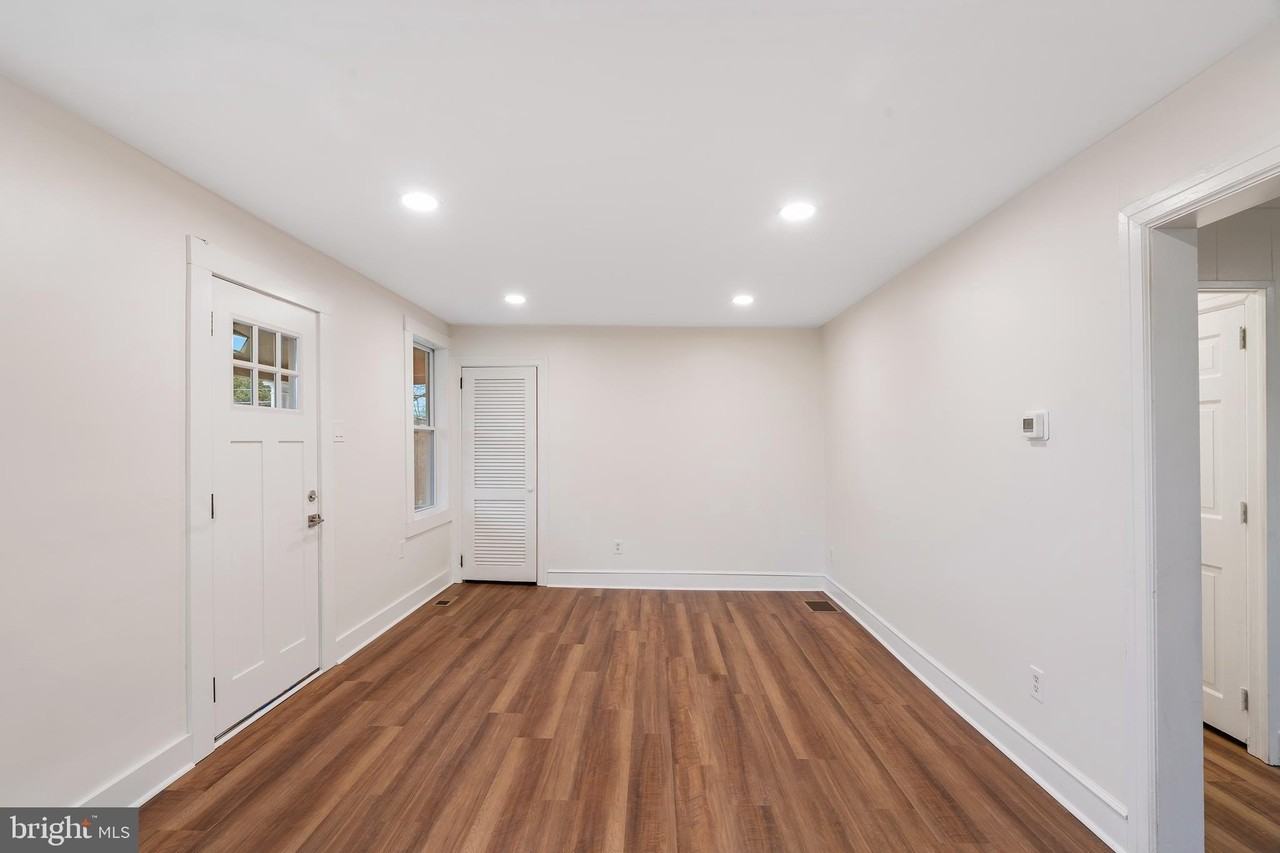 2081 Durham Rd - Photo 7 of 26