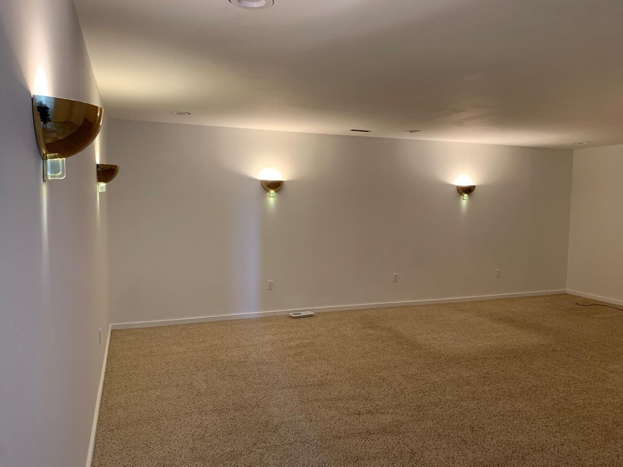 470 Lynetree Dr #22C - Photo 7 of 12