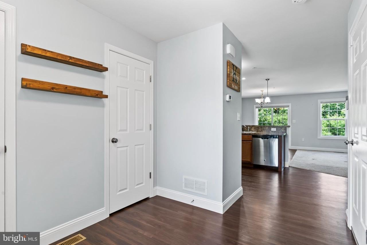 2744 Post Dr - Photo 6 of 29