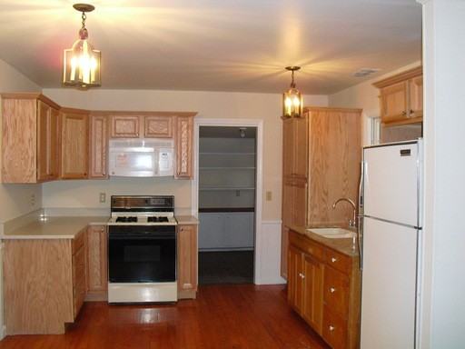 1925 S Trinity Dr - Photo 2 of 13