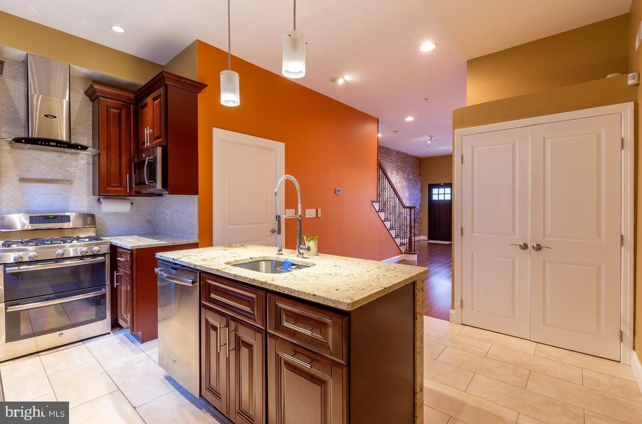 235 W Jefferson St - Photo 6 of 31